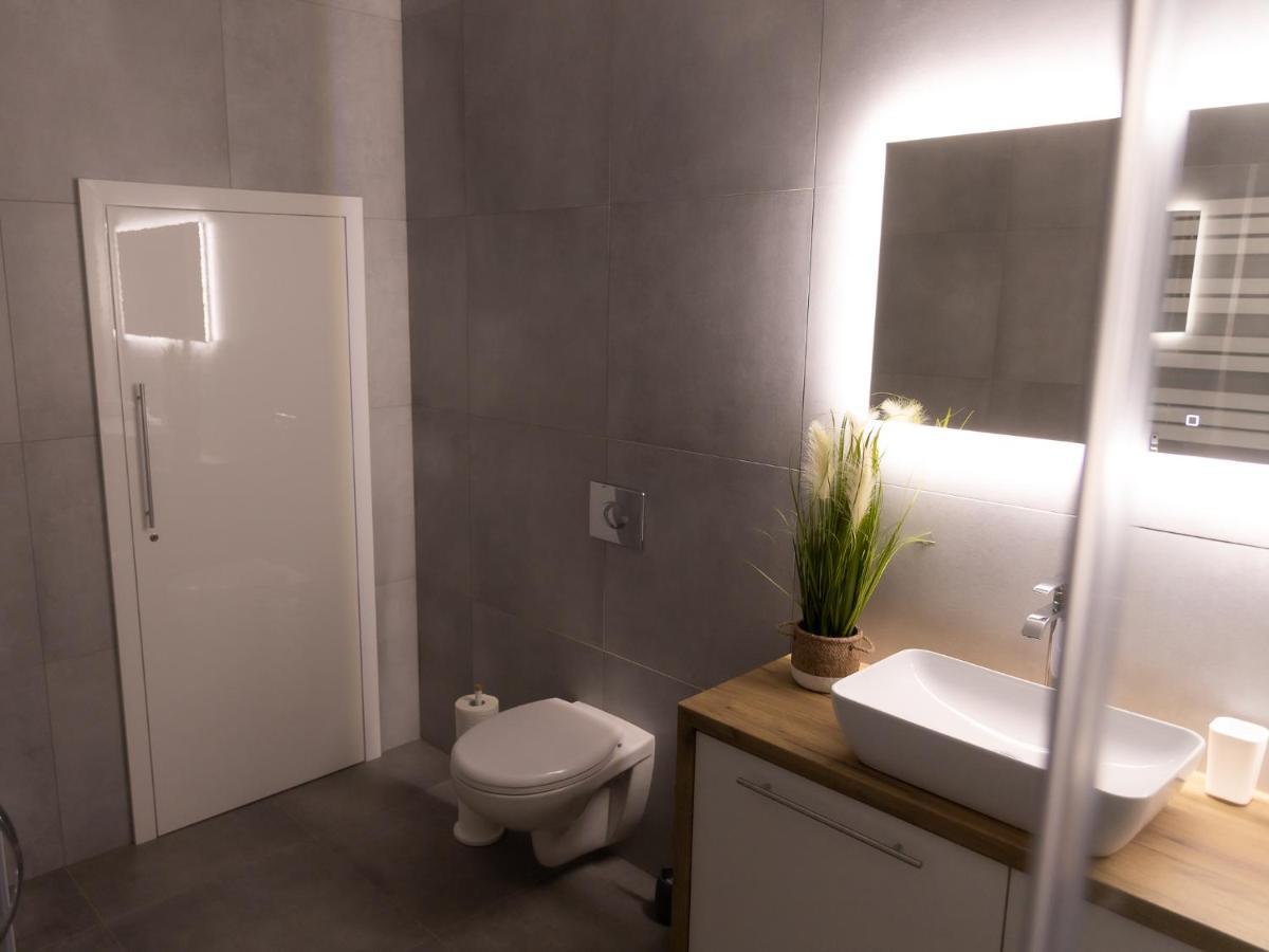 Appartamento Apartament Pod Lasem Oldrzychowice Klodzkie Esterno foto