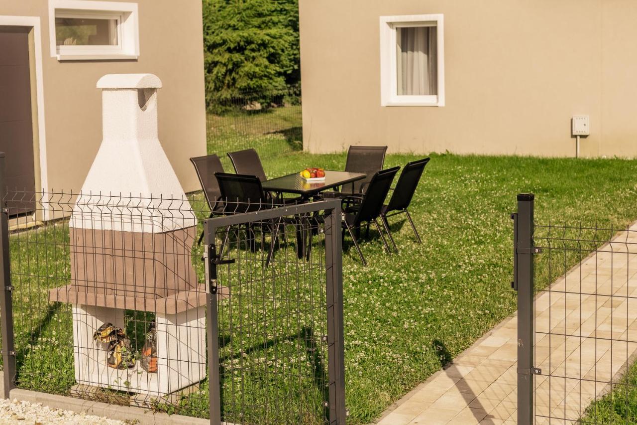 Appartamento Apartament Pod Lasem Oldrzychowice Klodzkie Esterno foto
