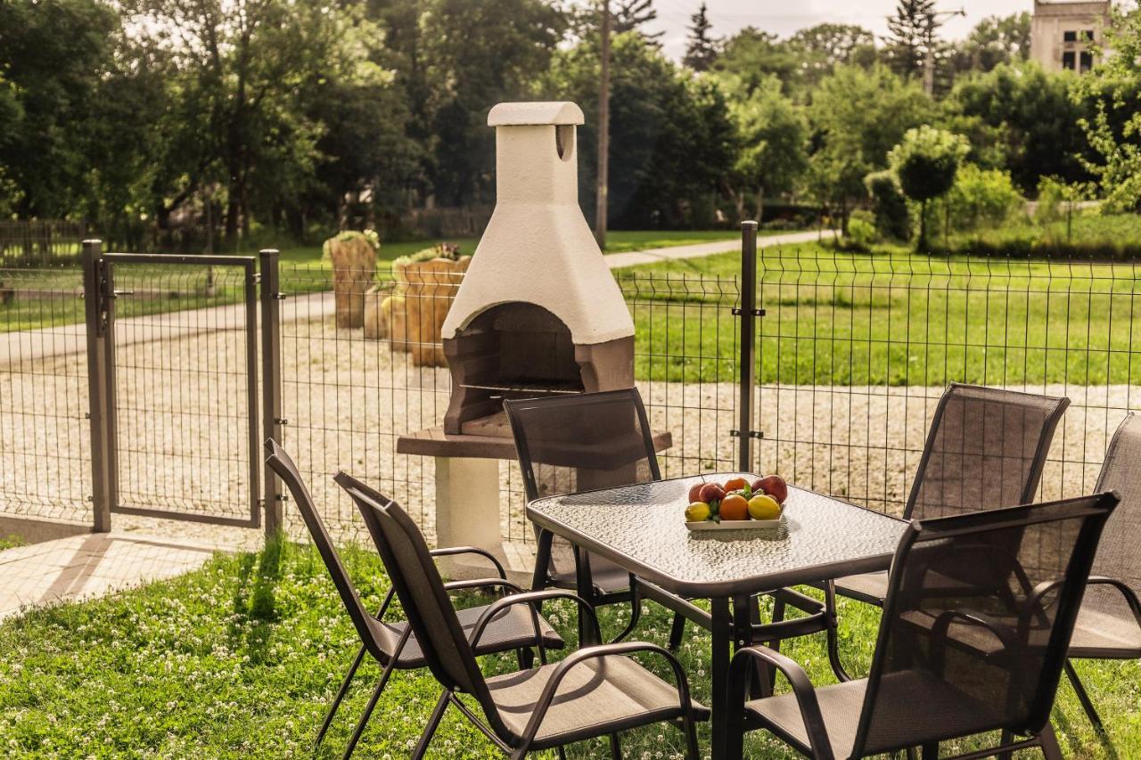 Appartamento Apartament Pod Lasem Oldrzychowice Klodzkie Esterno foto